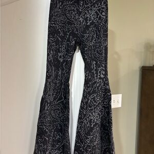 We The Free Black and Gray Patterned Pants